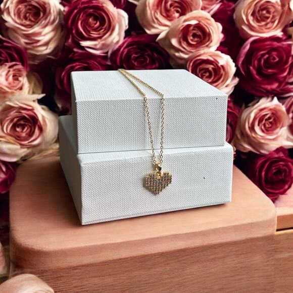 18K Gold Plated Pixel Heart Pendant Necklace 15"+2" Adjustable Gift - Picture 2 of 12